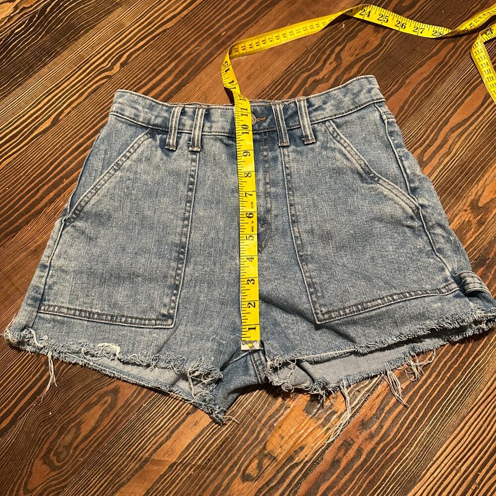 Wild Fable Womens Size 4 High Rise Cutoff Denim Shorts 4-Pocket Loop Stone Wash - Picture 5 of 6